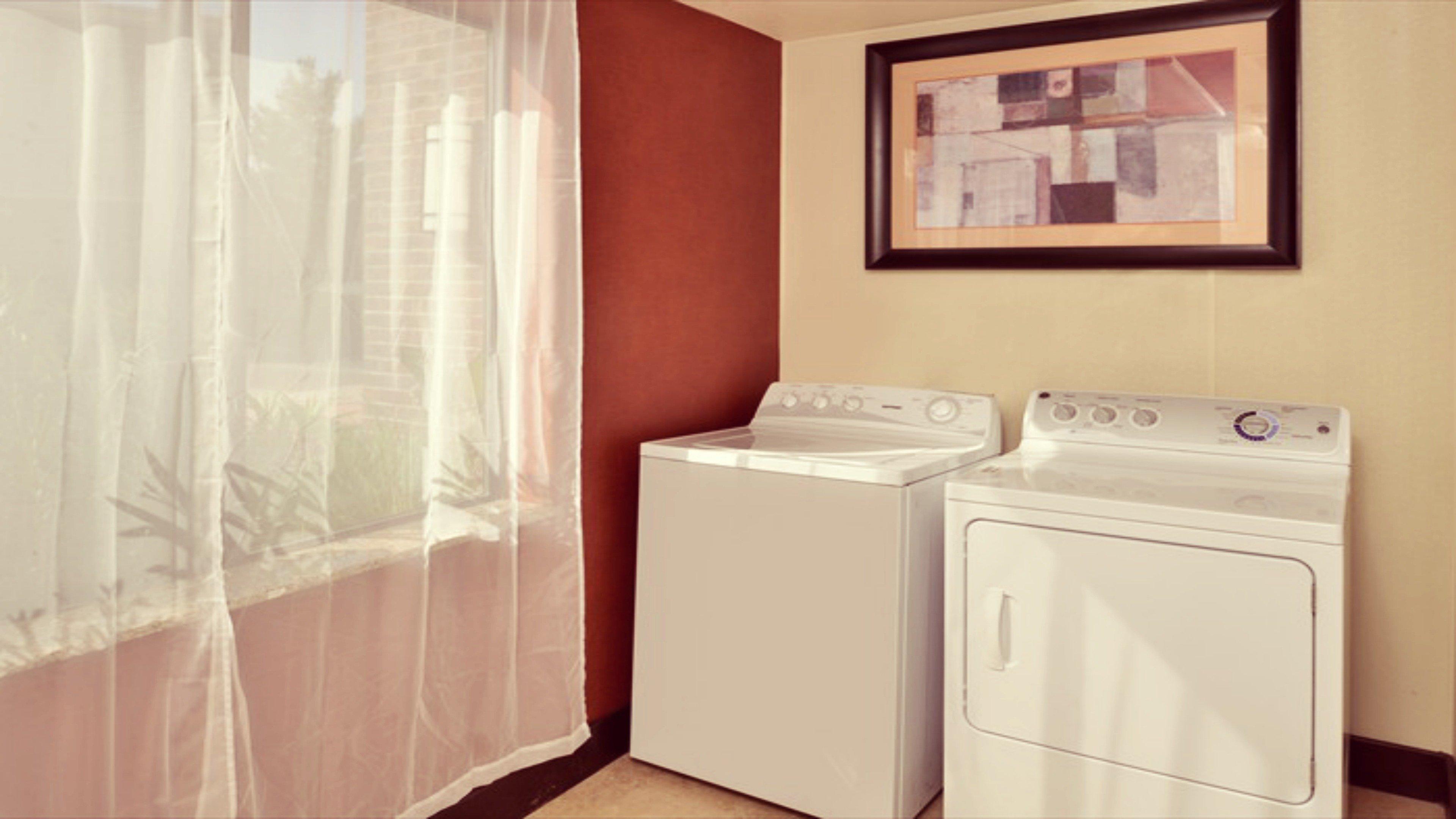 Holiday Inn Express Hotel & Suites Lincoln-Roseville Area, An Ihg Hotel Exteriör bild