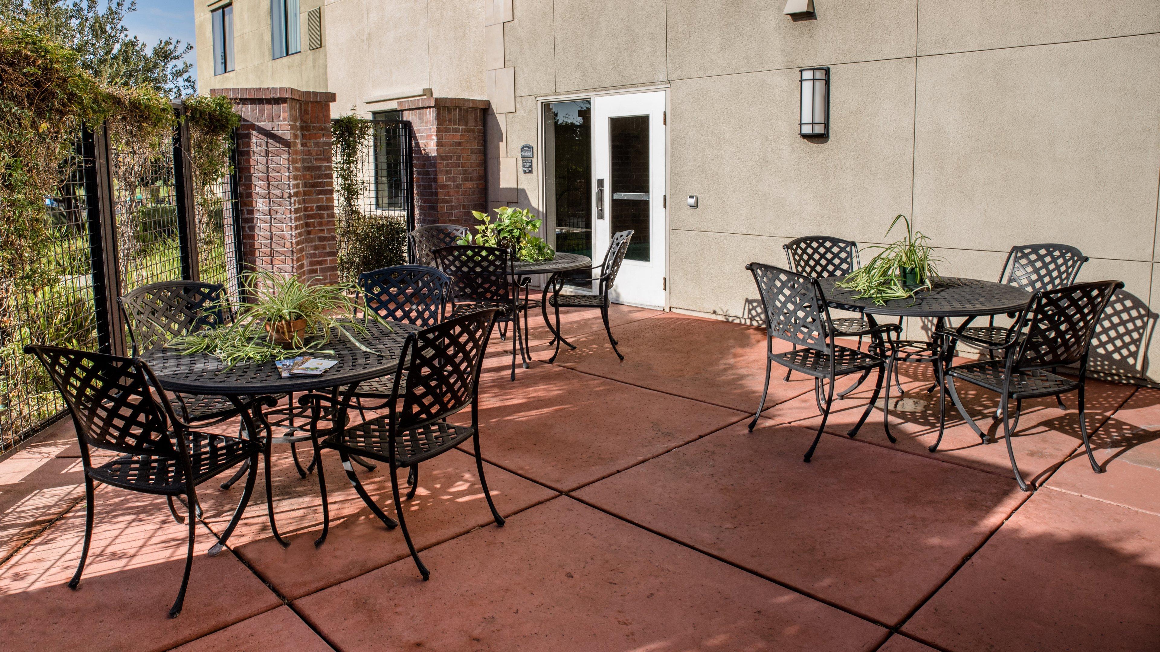 Holiday Inn Express Hotel & Suites Lincoln-Roseville Area, An Ihg Hotel Exteriör bild