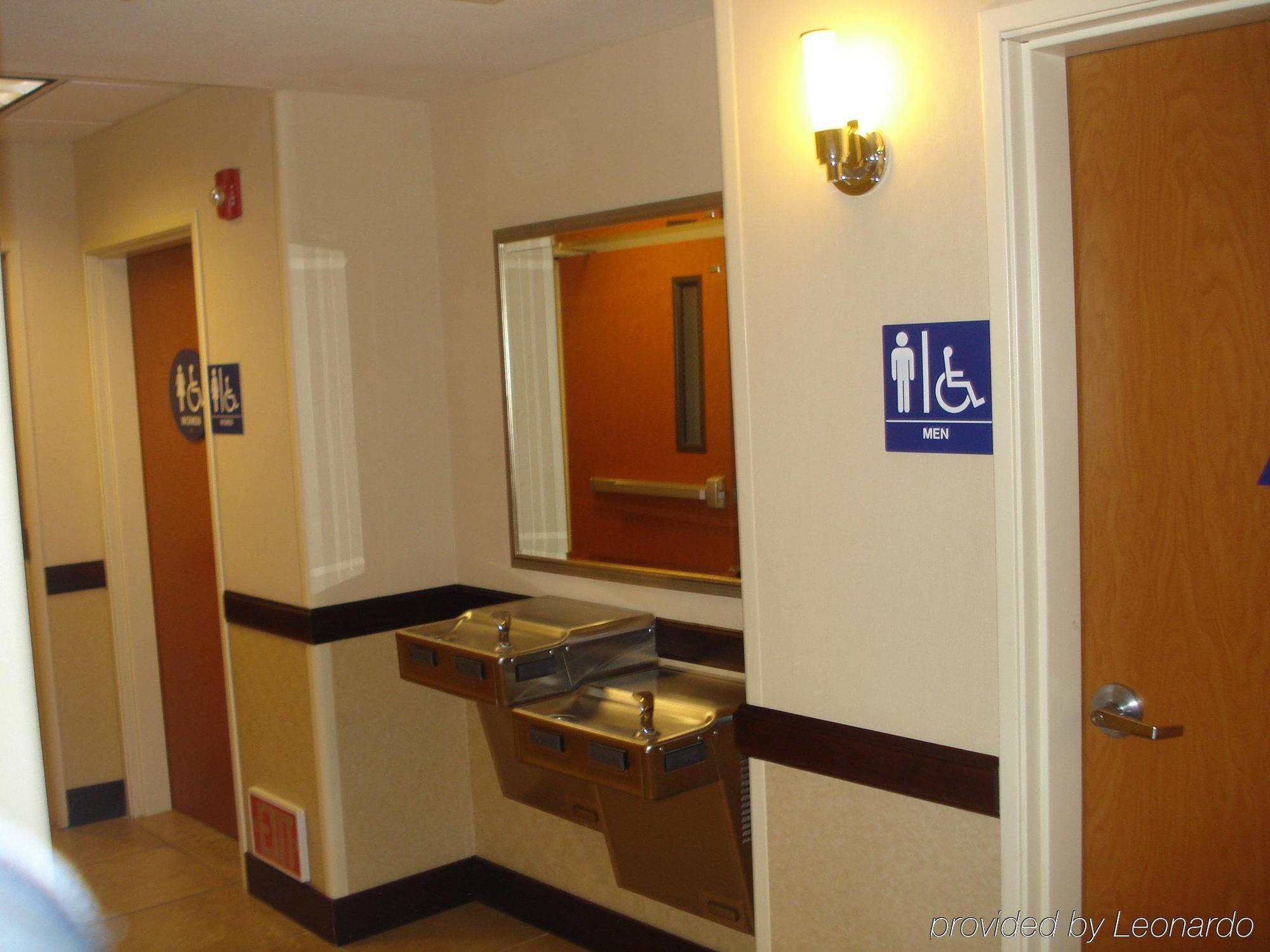 Holiday Inn Express Hotel & Suites Lincoln-Roseville Area, An Ihg Hotel Exteriör bild