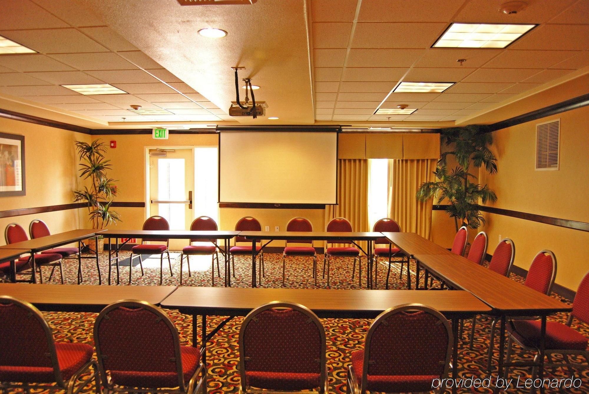 Holiday Inn Express Hotel & Suites Lincoln-Roseville Area, An Ihg Hotel Exteriör bild
