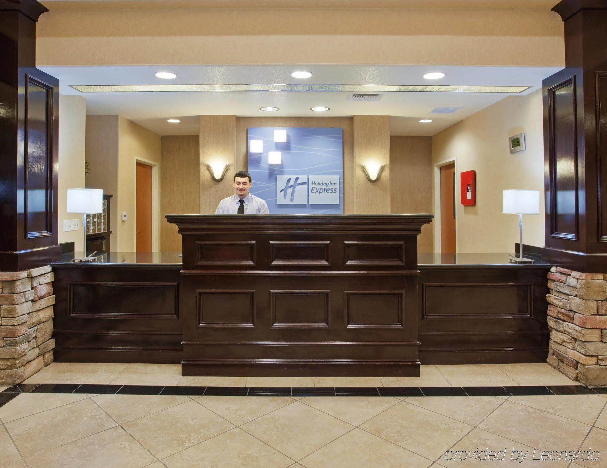 Holiday Inn Express Hotel & Suites Lincoln-Roseville Area, An Ihg Hotel Exteriör bild